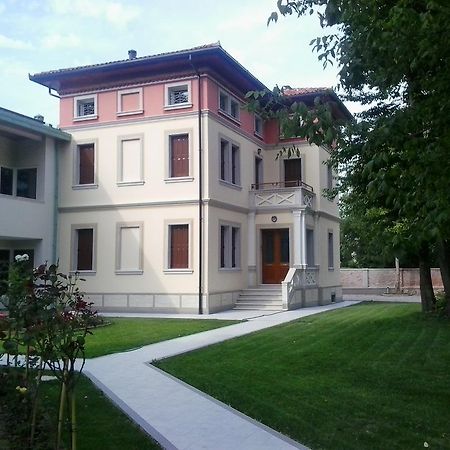 Villa Delle Rose Портогруаро Екстериор снимка